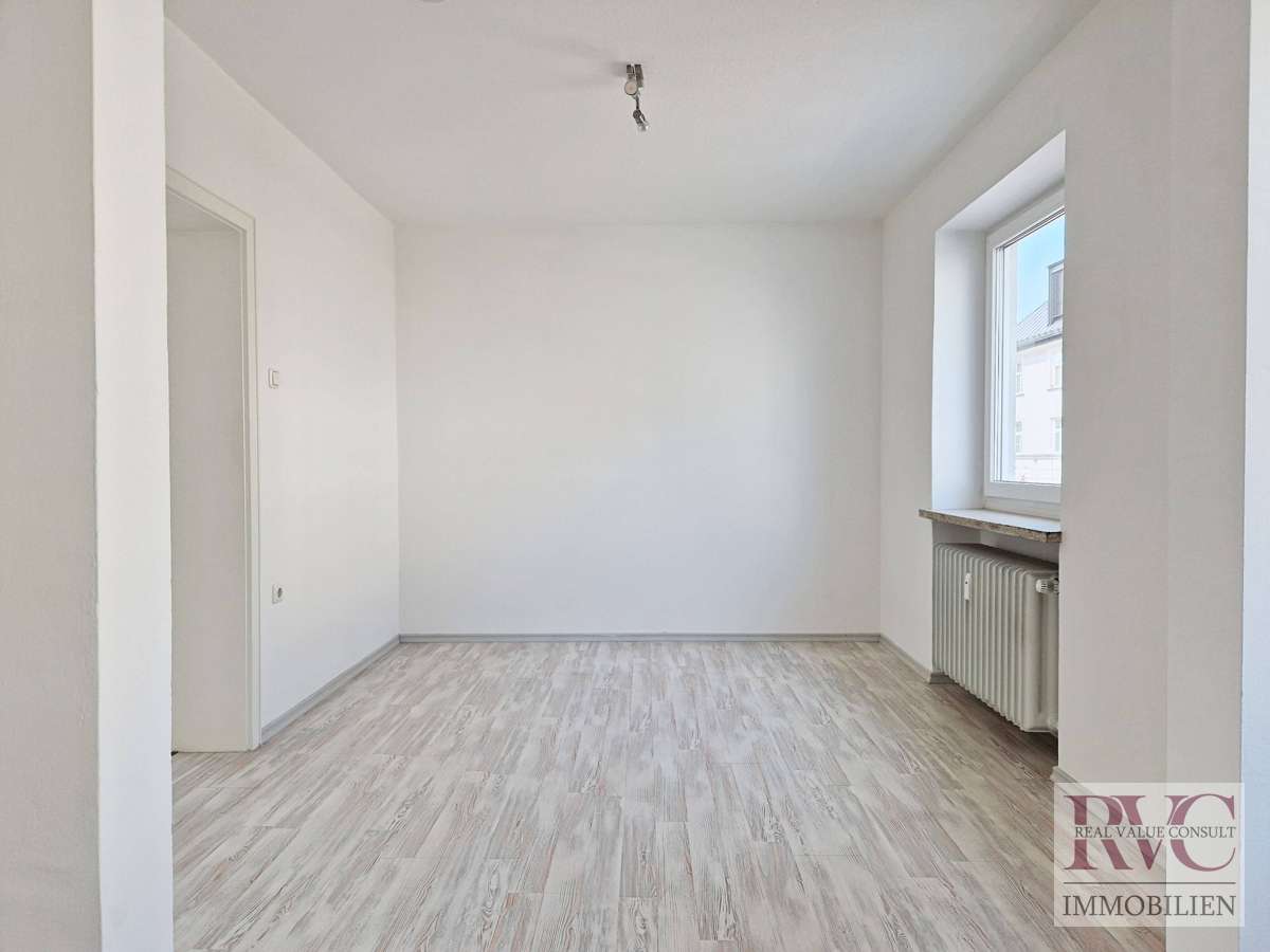 Immobilie in Freilassing - Attraktive Wohnung in Freilassing – hell, modern, Balkon, vielseitig nutzbar für Wohnen oder Gewerbe - Bild 6