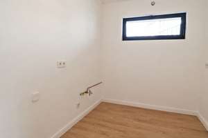 Charmante 3-Zimmer-Wohnung mitten im Herzen der Stadt – Die vollständige Adresse der Immobilie erhältst du vom Anbieter., 40210 Stadtmitte, Düsseldorf – Vorschaubild 7
