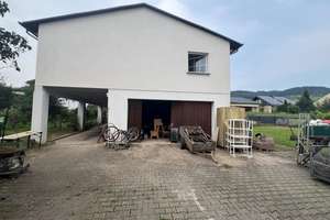 Wohnhaus mit Garage in Kröv – Die vollständige Adresse der Immobilie erhältst du vom Anbieter., 54536 Kröv – Vorschaubild 1