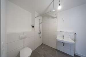 Familienwohnung mit Fußbodenheizung im Erstbezug / WBS 220 – Rotfederstraße 60, 13599 Haselhorst, Berlin – Vorschaubild 9