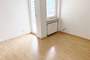 Top 3 Zimmer-Wohnung mit 93 m², EBK , Süd-Balkon, Aufzug und KFZ-Stellplatz in Nürnberg Nord – Die vollständige Adresse der Immobilie erhältst du vom Anbieter., 90411 Schafhof, Nürnberg – Vorschaubild 8