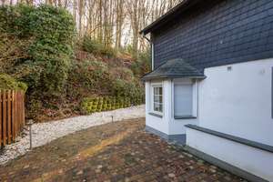 Bergisch Gladbach-Rommerscheid: 
Freistehendes Einfamilienhaus mit besonderem Charme! – Die vollständige Adresse der Immobilie erhältst du vom Anbieter., 51465 Stadtmitte, Bergisch Gladbach – Vorschaubild 28