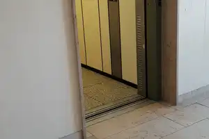***GEMÜTLICHE WOHNUNG MIT BALKON IM GEPFLEGTEM MFH-AUFZUG-TIEFGARAGENSTELLPLATZ*** – Philippstr. 8, 9130 Chemnitz – Vorschaubild 11