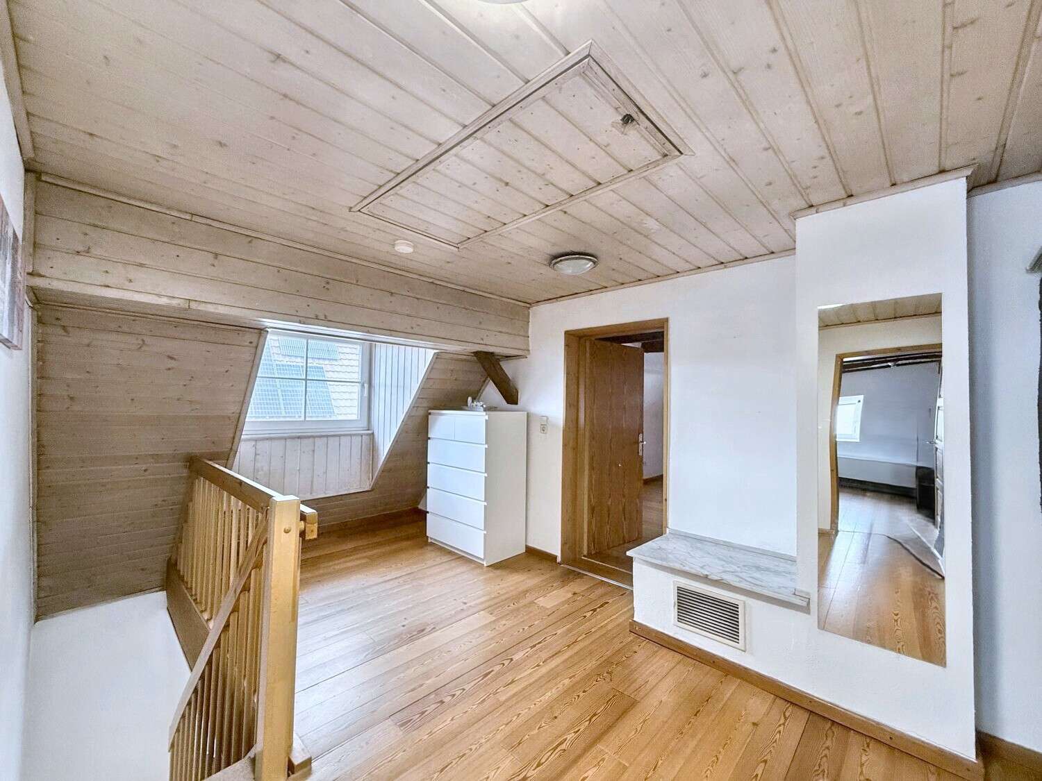 Immobilie in Wiernsheim - Kernsaniertes Fachwerkhaus - Bild 10