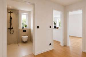 AIGNER - Sonnige 3-Zimmer Gartenwohnung mit Balkon und vielseitigem Raumangebot – Die vollständige Adresse der Immobilie erhältst du vom Anbieter., 80689 Blumenau, München – Vorschaubild 2