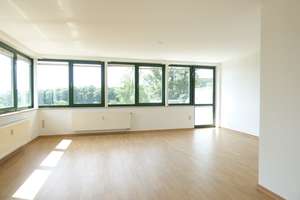 Zwischen VILLEN und GÄRTEN in BESTLAGE LEBEN – Max-Planck-Straße 42, 9114 Borna-Heinersdorf, Chemnitz – Vorschaubild 3