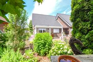 *** Traumhafter Garten mit Traumhaus ***
Eltern und Kinder werden dieses Haus lieben – Leer (Kreis) – Vorschaubild 90