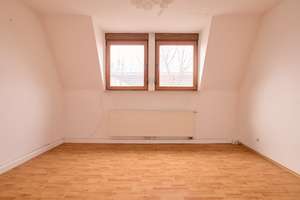 Altbaujuwel mit Balkon 4 Zimmer im Herzen von Bad Cannstatt – Die vollständige Adresse der Immobilie erhältst du vom Anbieter., 70376 Oberer Schlossgarten, Stuttgart – Vorschaubild 11