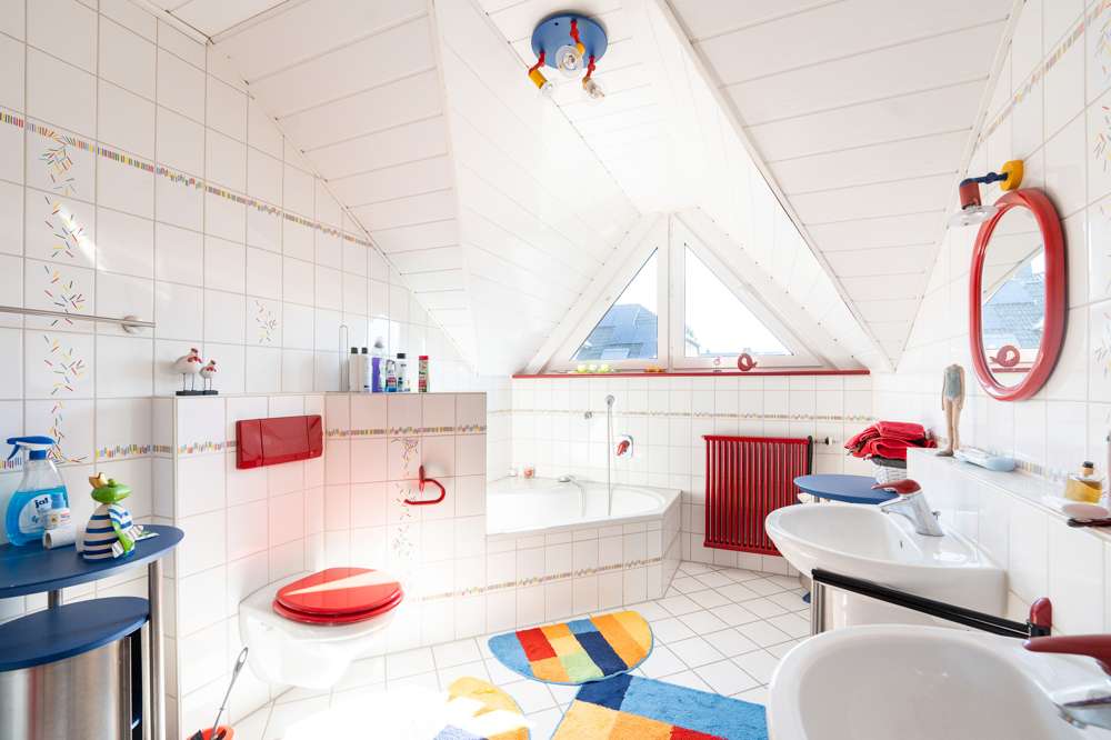 Immobilie in Weisel - ***Raumvielfalt und Gartenidylle*** - Bild 15