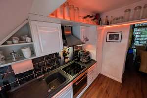 Traumhafte Dachgeschosswohnung mit Balkon in Krefeld Stadtmitte – Die vollständige Adresse der Immobilie erhältst du vom Anbieter., 47798 Stadtmitte, Krefeld – Vorschaubild 11