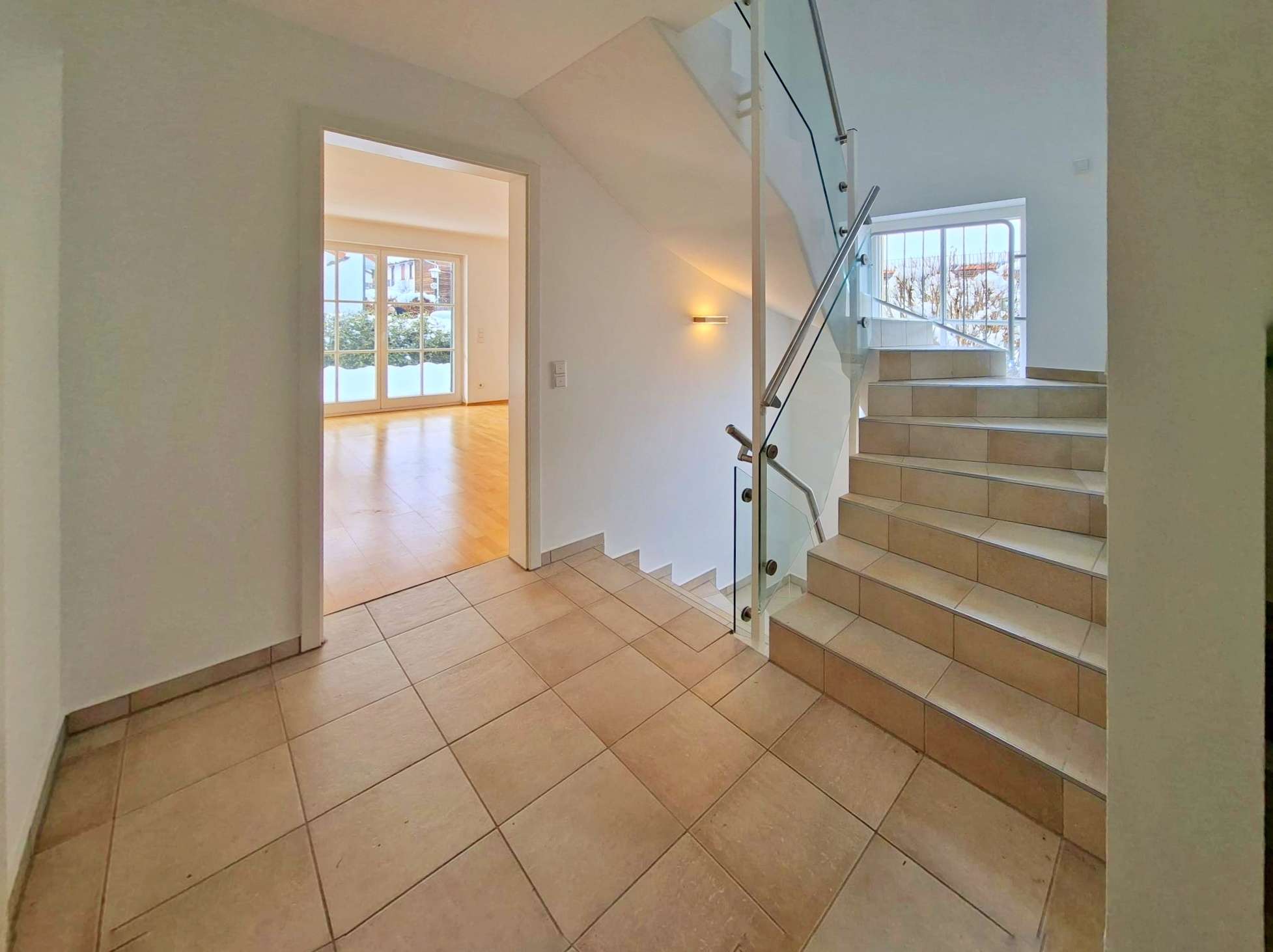 Immobilie in Straßlach-Dingharting - Lichtdurchflutetes geräumiges Landhaus in idyllischer Bestlage des Münchener Südens - Bild 9