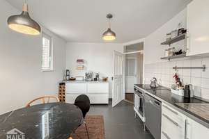 Traumhafte 3-Zimmer-Altbau-Dachgeschosswohnung mit Blick über die Stadt – Landhausstraße 57b, 70190 Kernerviertel, Stuttgart – Vorschaubild 11