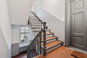 Modern saniert: Offen geschnittene Dachgeschosswohnung mit Balkon – Die vollständige Adresse der Immobilie erhältst du vom Anbieter., 10119 Prenzlauer Berg, Berlin – Vorschaubild 4
