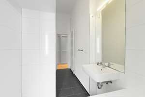 70 m² Altbauwohnung plus 45 m² Dachstudio – 115 qm nutzbare Fläche für kreative Nutzung – Die vollständige Adresse der Immobilie erhältst du vom Anbieter., 10715 Wilmersdorf, Berlin – Vorschaubild 10