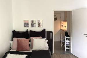 Zwischenmiete! Schöne 1-Zimmerwohnung zur Zwischenmiete / Studio Apartment for Sublet