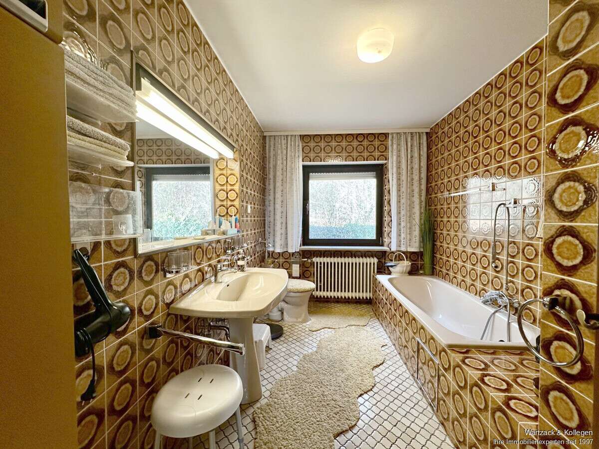 Immobilie in Ammerndorf - * Paradies mit Aussicht *
Einfamilienhaus 
mit Einliegerwohnung 
auf wunderschönem Grundstück - Bild 14