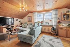 Raumwunder 3-Zimmer-Dachgstudiowohnung mit Carport – clever geschnitten - idealer Einstieg!