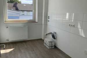Frisch renovierte 3-Zimmer-Wohnung mit 2 Balkonen! – Am Dobben 31, 28203 Bremen – Vorschaubild 3
