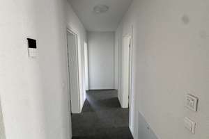 Großzügige 4,5-Zimmer-Wohnung in Sulzfeld mit Küche, Garten, Terrasse und Keller – Kleiststr. 4, 75056 Sulzfeld – Vorschaubild 7