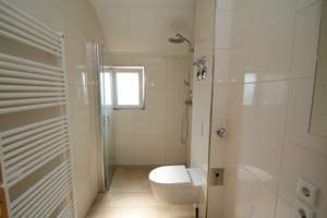 Zweifamilienhaus mit großzügigem Grundstück und Entwicklungspotential in Frankfurt-Harheim – 60437 Harheim, Frankfurt am Main – Vorschaubild 24