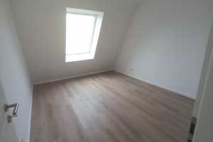 Exklusive 3-Zimmer-Dachgeschosswohnung mit geh. Innenausstattung mit EBK in Berlin Prenzlauer Berg – Schivelbeiner Straße 7, 10439 Berlin – Vorschaubild 5