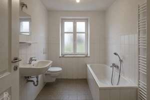 Helle 3-Zimmer-Dachgeschosswohnung mit Balkon in Berlin-Johannisthal – Die vollständige Adresse der Immobilie erhältst du vom Anbieter., 12487 Johannisthal, Berlin – Vorschaubild 3