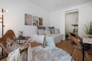 Ankommen, Wohlfühlen, Zuhause sein. Möbliertes Zimmer zum Verlieben. – Ernsthaldenstr. 47, 70565 Höhenrand, Stuttgart – Vorschaubild 2