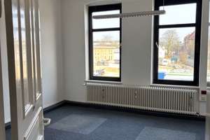 Geräumige Altbauvilla / Mitarbeiterhaus über 4 Etagen zentral in Schleswig – Die vollständige Adresse der Immobilie erhältst du vom Anbieter., 24837 Schleswig – Vorschaubild 17
