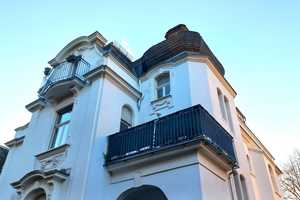 City-Ost: Tolle 4-Zimmer-Altbauetage in Villa mit Parkett, Wintergarten, Balkon; Garage u. EBK mögl. – Wiesbaden – Vorschaubild 12