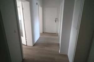 Schöne 3 Zimmerwohnung mit Balkon Erdgeschoss! – Köslinstraße 40, 38124 Heidberg-Melverode, Braunschweig – Vorschaubild 2