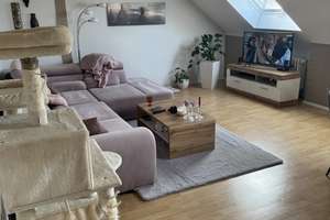 Wohnen mit Charakter: 3-Zimmer-Dachgeschosswohnung in Mannheim-Rheinau