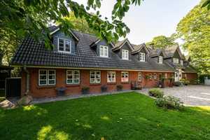 Repräsentatives Landhaus mit Haupt- und Einliegerwohnung sowie Nebengebäuden in schöner Ortsrandlage – Nordfriesland (Kreis) – Vorschaubild 4