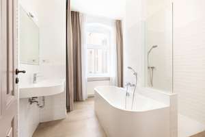 Nahe Rosa-Luxemburg-Platz: Wunderschöne 4 Zimmer Altbauwohnung mit 2 Bädern & hohe Decken – Schönhauser Allee 185, 10119 Prenzlauer Berg, Berlin – Vorschaubild 21