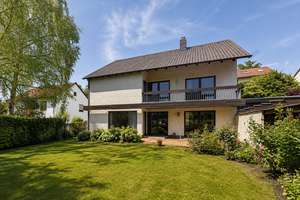 Rarität im Regensburger Stadtsüden: Wohn-/Mehrfamilienhaus auf sonnigem Südwest-Grundstück