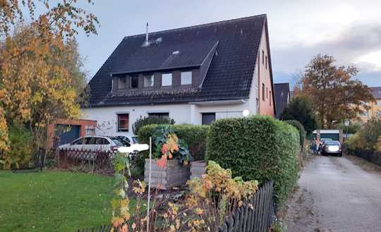 Tolle Wohnung ! Balkon ! Garage ! Ruhige Lage