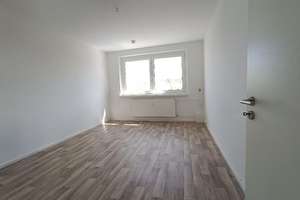 Wir renovieren...Sie entscheiden! Neu sanierte 3-Raum-Wohnung mit Balkon – Vor dem Nienburger Tor 22, 6406 Bernburg (Saale) – Vorschaubild 2