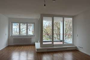 Charmante Wohnung mit Balkon in Pankow!