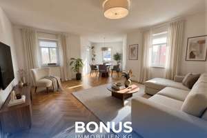 Erstbezug nach Sanierung: Stilvolle 4-Zimmer-Altbauwohnung mit Erker, Stellplatz sowie Solar+ BHKW