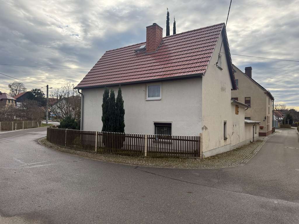 Immobilie in Frohburg - Einfamilienhaus mit Garten und Garage zu verkaufen. - Bild 3