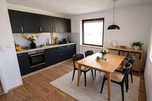 Kapitalanlage oder zur Eigennutzung -  Zweifamilienhaus mit Wintergarten, Balkon und großem Garten – Die vollständige Adresse der Immobilie erhältst du vom Anbieter., 84076 Pfeffenhausen – Vorschaubild 12