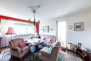 Frankfurt-Sachsenhausen: Attraktive Dreizimmerwohnung mit Balkon und Stellplatz ! – 60598 Sachsenhausen-Süd, Frankfurt am Main – Vorschaubild 4
