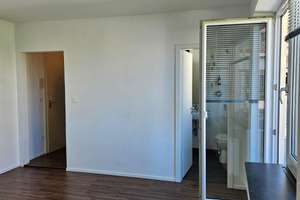 Ruhige 1-Zimmer-DG-Wohnung mit Einbauküche in Obergiesing mit Weitblick, Teilmöbeliert – Die vollständige Adresse der Immobilie erhältst du vom Anbieter., 81539 Obergiesing, München – Vorschaubild 6