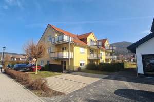 Lichtdurchflutete Dachgeschosswohnung – Günter-Hartenstein-Straße 6, 34537 Bad Wildungen – Vorschaubild 3