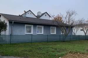 Zwei Einfamilienhäuser mit viel Platz im Zentrum von 84085 Langquaid  – Die vollständige Adresse der Immobilie erhältst du vom Anbieter., 84085 Langquaid – Vorschaubild 11