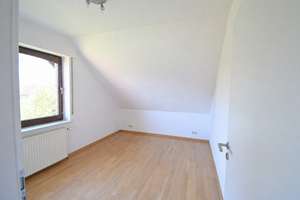 6219 - Großzügige 4-Zimmer-Obergeschosswohnung in ruhiger und dennoch zentraler Lage! – Plöner Straße 17, 26215 Wiefelstede – Vorschaubild 7