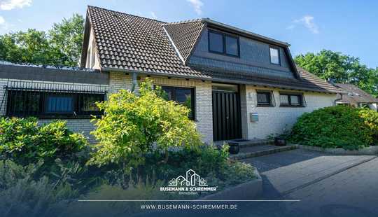 Bild von Einfamilienhaus mit Kamin, Bar und Doppelgarage in traumhafter Feldrandlage von Garbsen