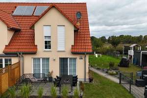 ***MODERNE DOPPELHAUSHÄLFTE IN SEEVETAL-LINDHORST ZU VERKAUFEN*** – Mühlenbogen 18 a, 21218 Seevetal – Vorschaubild 1