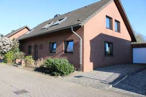Einfamilienhaus mit Einliegerwohnung in der Nähe vom Töppersee