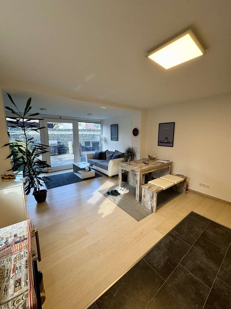 Immobilie in Pfaffenhofen an der Glonn - Elegantes Haus (3 Etagen) in Pfaffenhofen an der Glonn - Baujahr 2016 - Bild 2