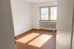 Erstbezug nach Kernsanierung-Stilvolle 2-Zimmer Wohnung im 1.OG / 52qm / Stuttgart-Süd – Schreiberstraße 30, 70199 Heslach, Stuttgart – Vorschaubild 1